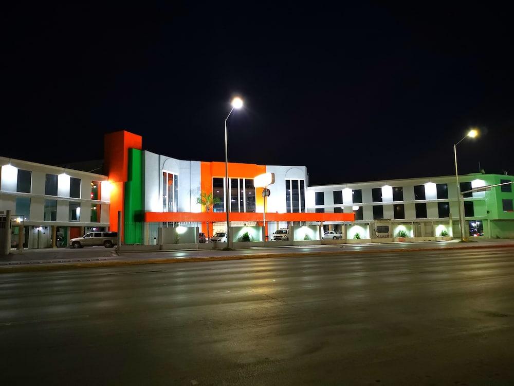 Paraiso Express Torreon Bagian luar foto